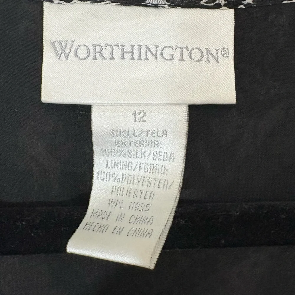 Worthington Black and White Ruffled Buttoned Blouse